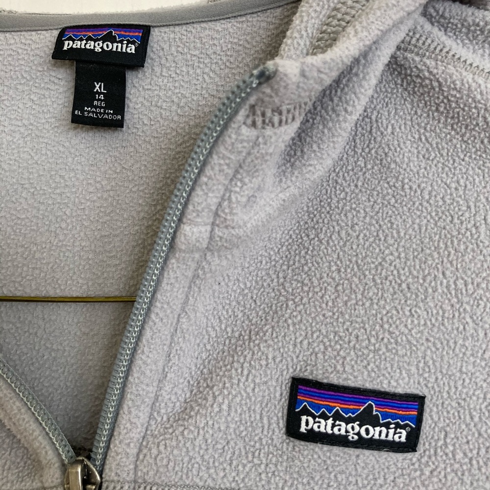 Patagonia light fleece jacket